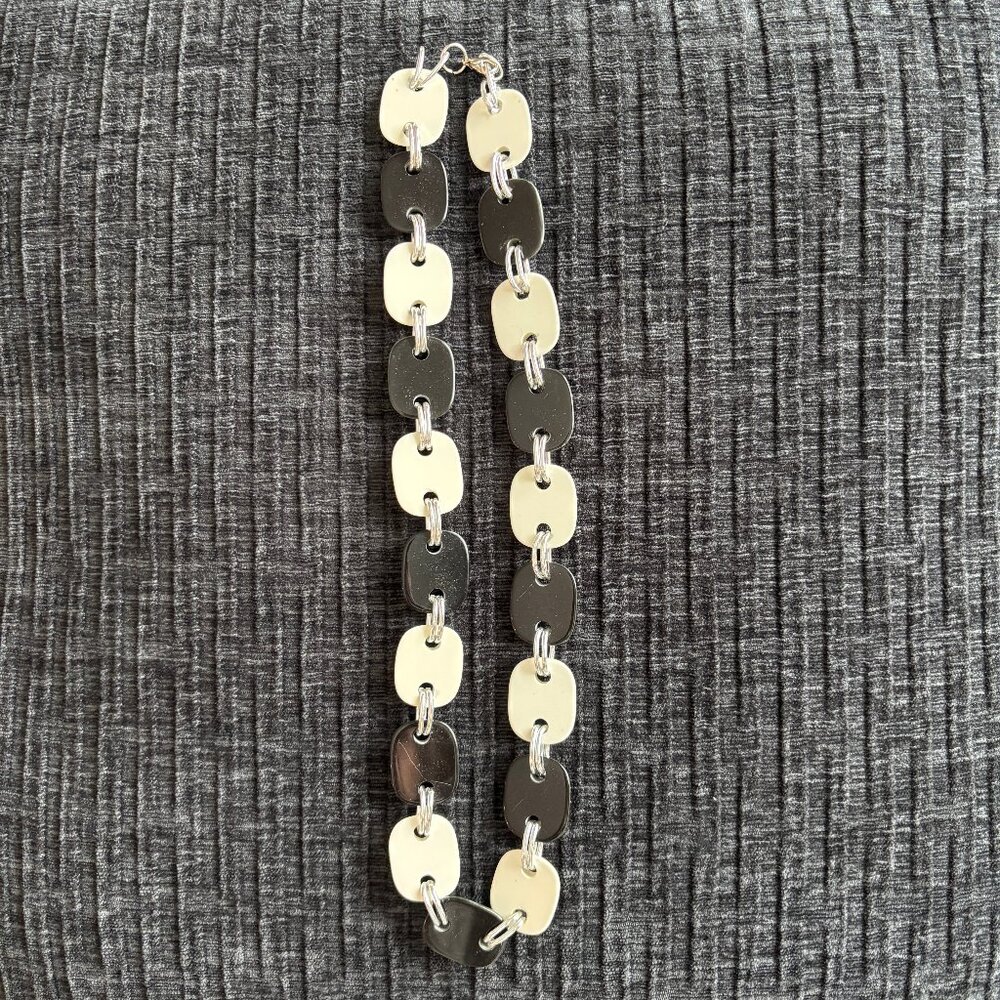 Reversible Necklace Cream Yellow Green Black White Two Style Statement Jewelry - Picture 6 of 7